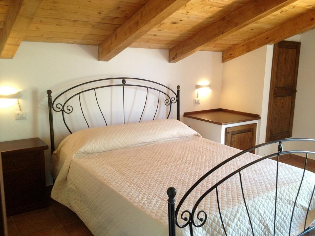 Feudo Di Plutino Bed & Breakfast ปาร์เกลียา ภายนอก รูปภาพ